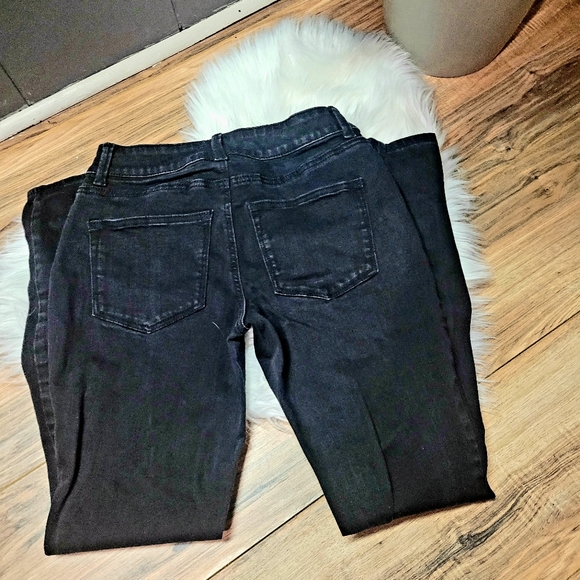 Maurices midrise black skinny jeans - Picture 2 of 3